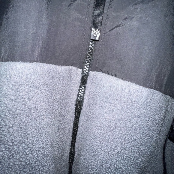 The North Face Fleece jacket boys Size Large - Picture 2 of 6